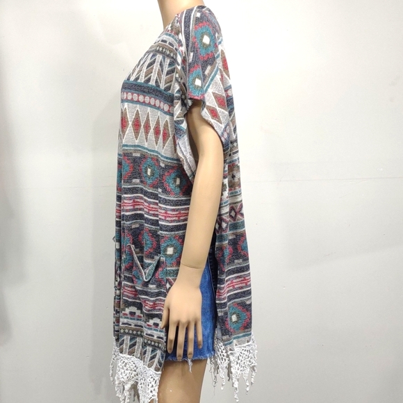 Easel Size Small Aztec print open front and side poncho style Oversized Cardigan - Picture 8 of 11